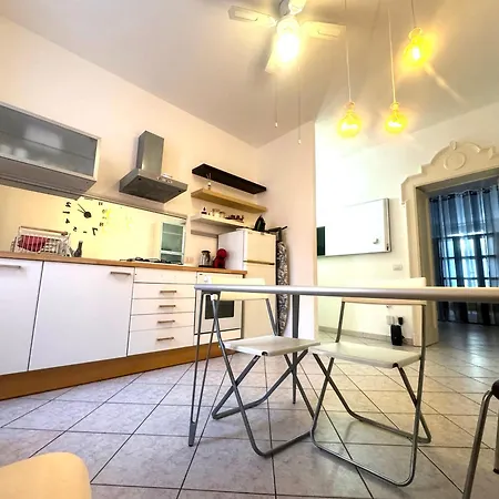 Sunny House 밀라노